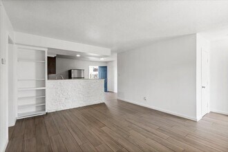 Building Photo - 1904 Hearthstone Dr