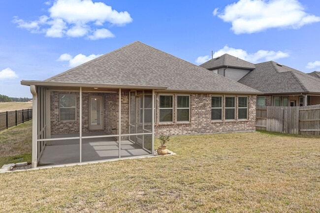 Building Photo - 15702 Rosemary Hl Ln