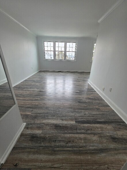 Building Photo - 10849 Lockart Rd