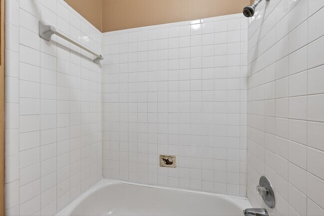 Building Photo - Bear Creek South