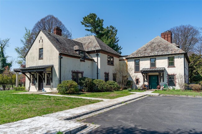 Building Photo - 203 Store Hill Rd
