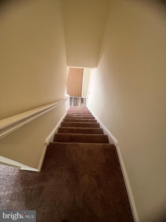 Building Photo - 1219 Apple St