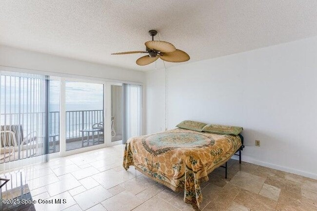 Building Photo - 1095 N Hwy A1A