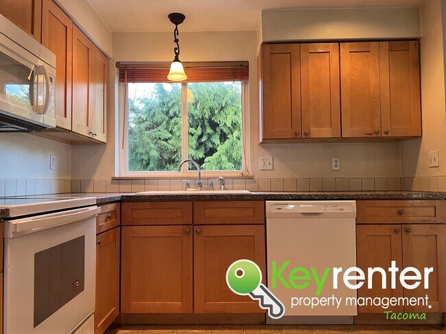 Building Photo - Stunning North End Single-Family Home with...