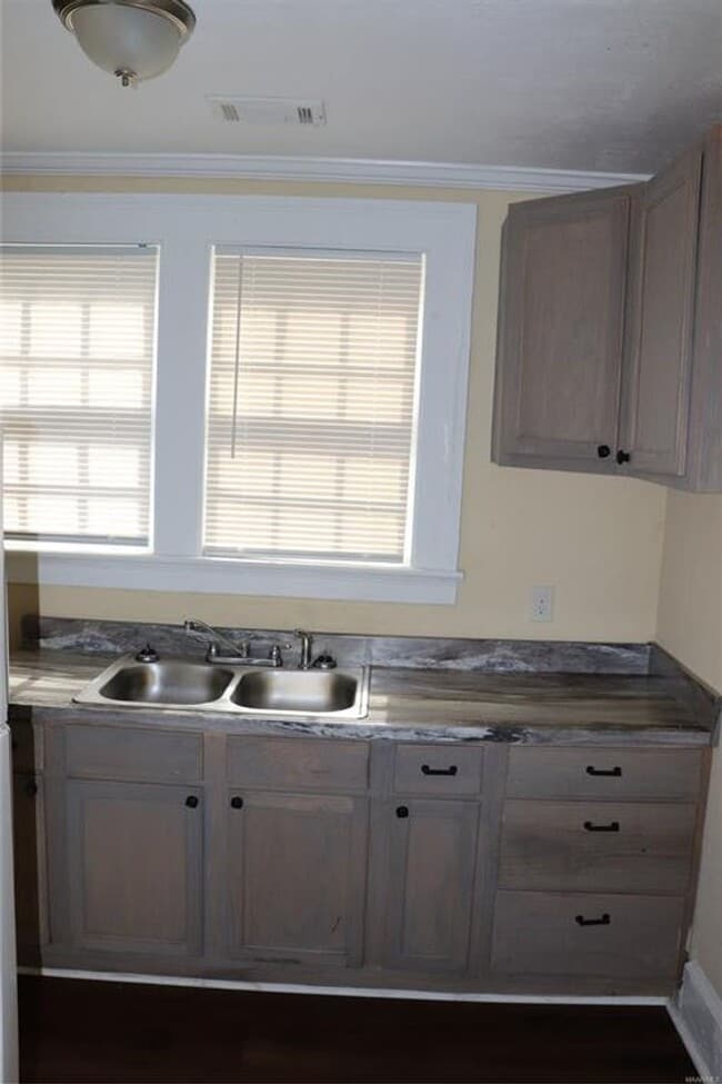 Building Photo - 471 Earl Pl