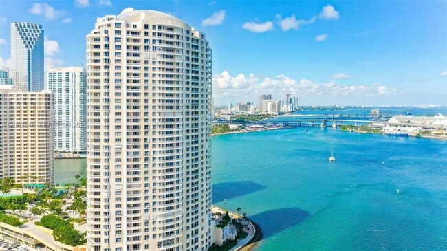 Building Photo - 808 Brickell Key Dr