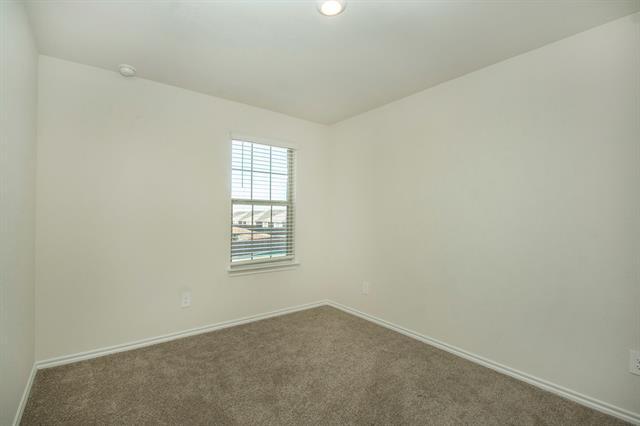 Building Photo - 420 Lucky Ln