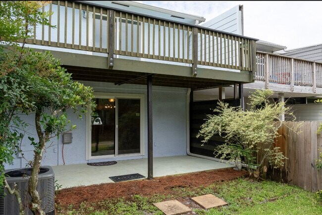 Building Photo - 50 Gossamer Ln