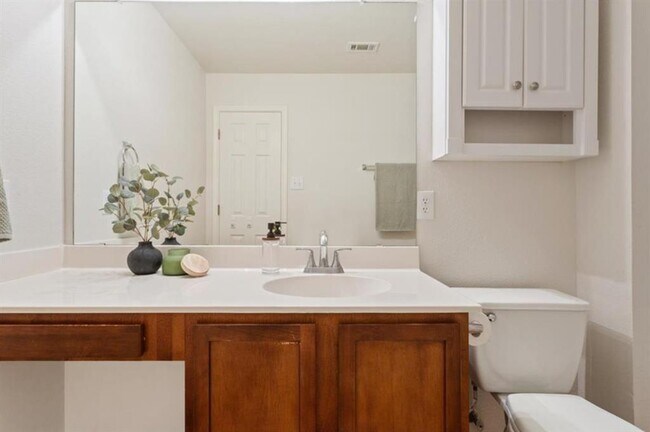 Building Photo - 97 Verde Ranch Loop