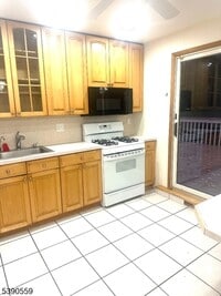 Building Photo - 9 Kitchell Pl