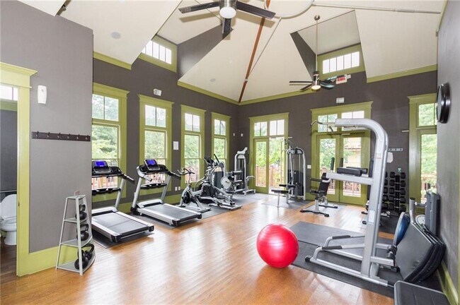 Building Photo - 1195 Milton Terrace SE