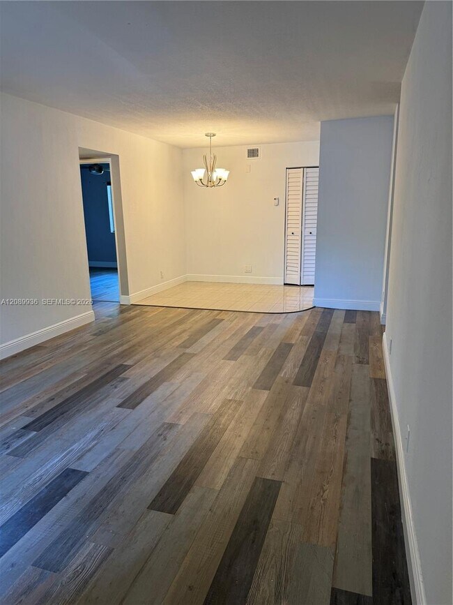Building Photo - 103 Gardens Dr
