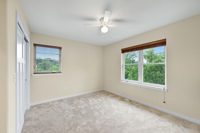 Building Photo - 2905 N 186th St