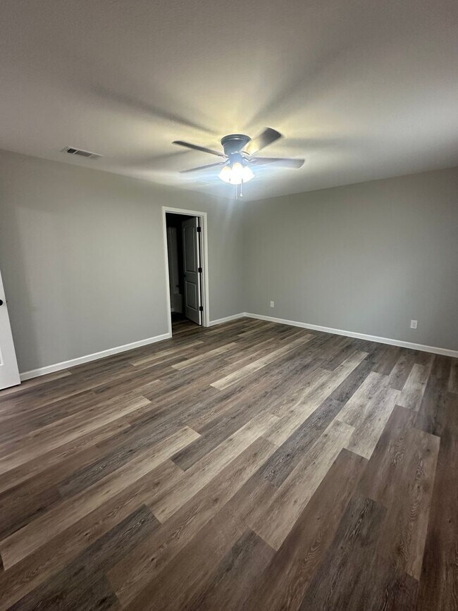 Building Photo - 3 Bed 2 Bath New Construction Home