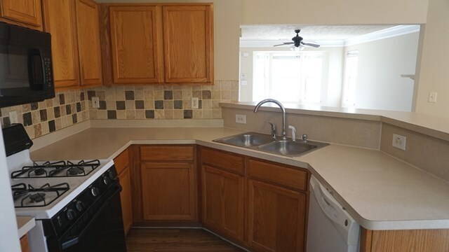 Building Photo - SUPER ADORABLE 2-Story, 2 Bedroom / 2.5 Bathroom Townhome!