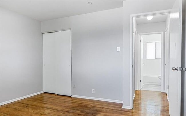 Building Photo - Conveniently located 2bed/1bath Bridgeton ...