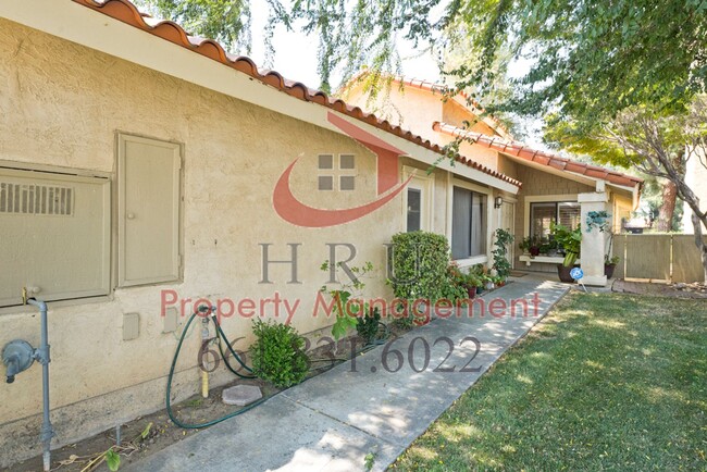 Building Photo - Gated community-3 bed/2bath