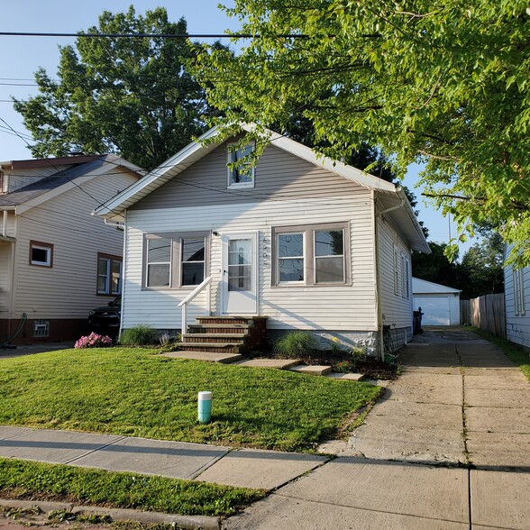 Primary Photo - 6805 Flowerdale Ave
