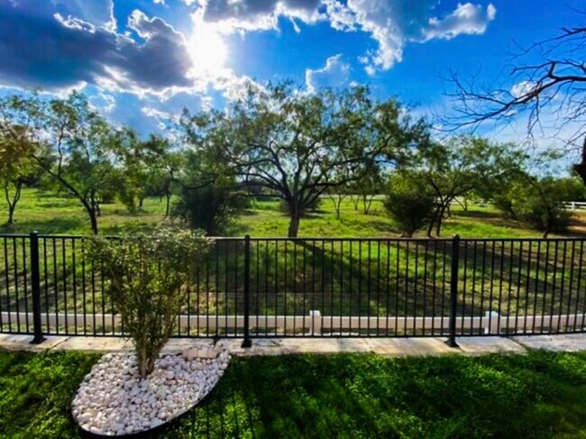 Building Photo - 108 Tuscan Dr