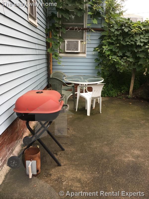 Building Photo - 87 Summer St