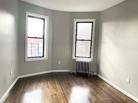 Building Photo - 3 bedroom in BRONX NY 10468