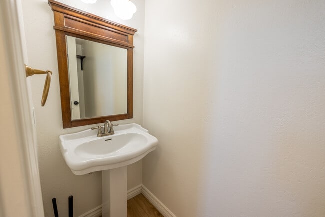 Building Photo - 3776 Portland Ct