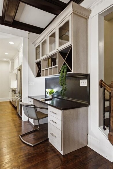 Building Photo - 843 Monroe Dr NE