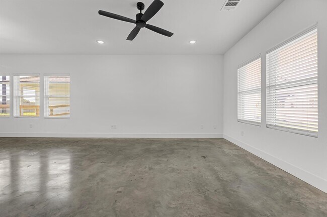 Building Photo - 3004 Alpha Wolf Ct