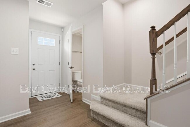 Building Photo - 105 Dripping Spring Dr