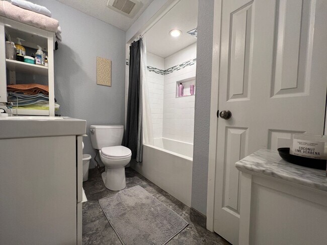 Building Photo - 3480 Cripple Creek Square