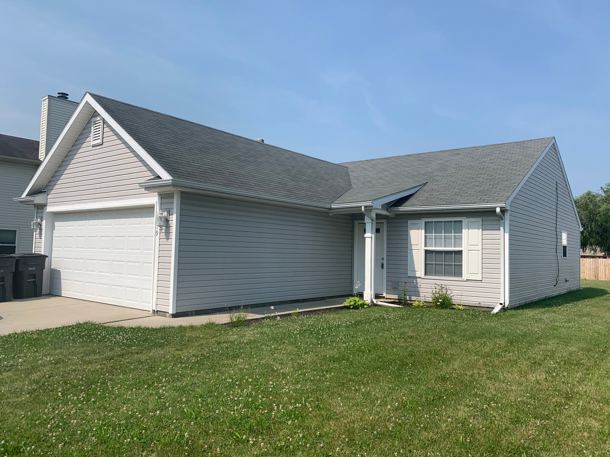 Building Photo - 1319 Tedlee Dr