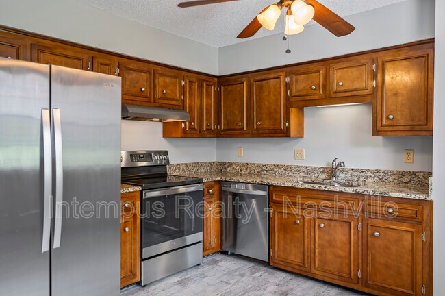 Building Photo - 5771 Brentwood Trace