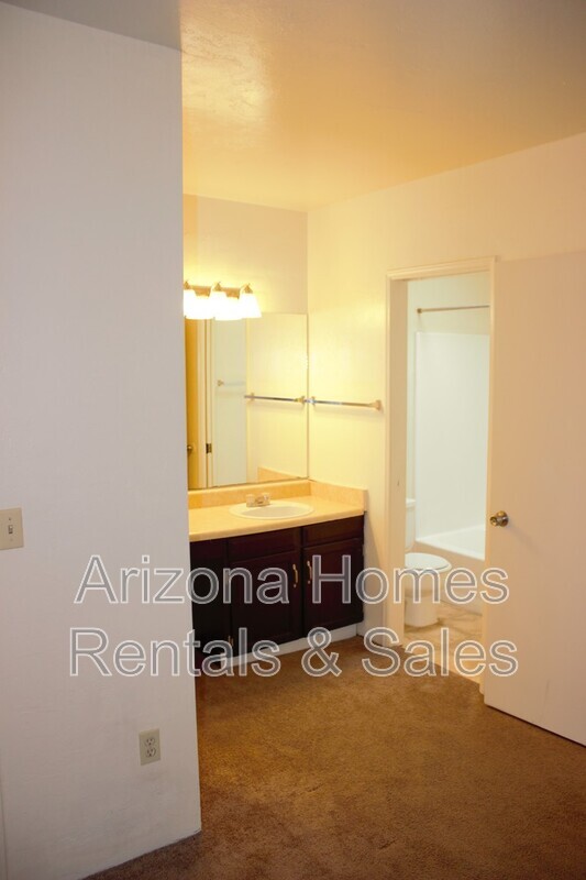Building Photo - 608 S Liana Ct