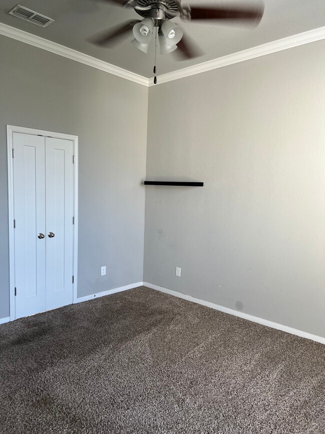 Building Photo - 8119 Redbrush