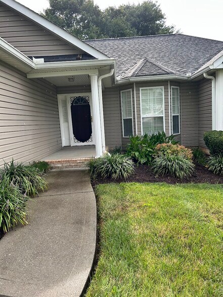 Front Porch - 13051 Sanderling Ln