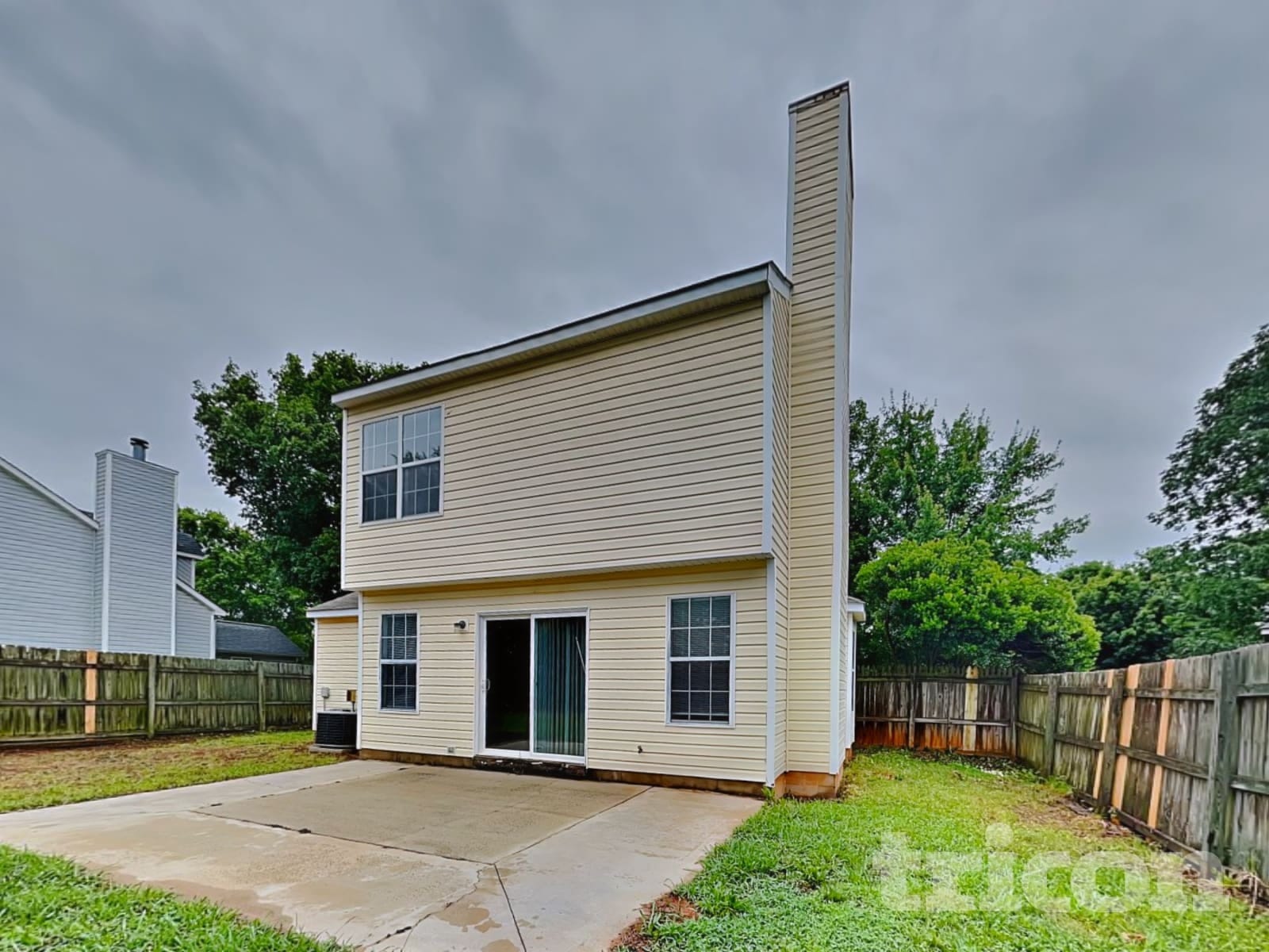 Building Photo - 11136 White Stag Dr