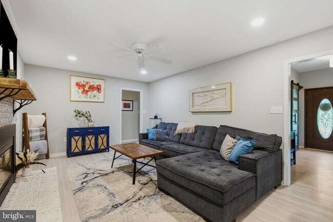 Building Photo - 2641 Dogwood Ln