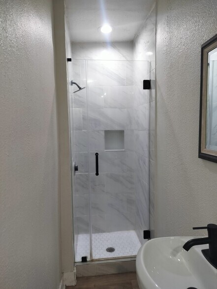 Building Photo - 1321 35th St