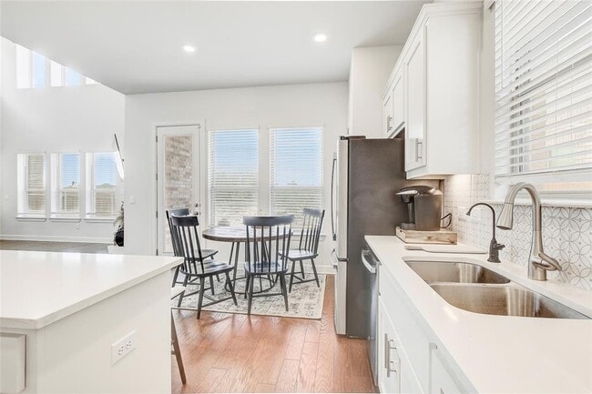 Building Photo - 2714 Sebring Cir