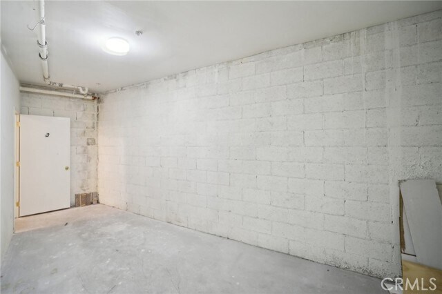 Building Photo - 11989 Laurelwood Dr
