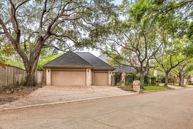 Building Photo - 19823 Sunbridge Ln