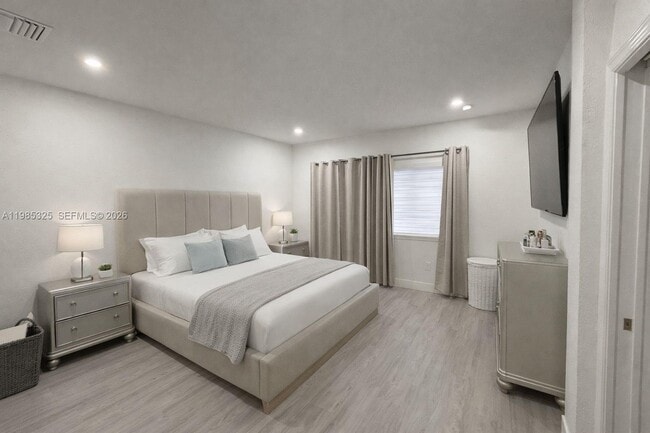 Building Photo - 7031 SW 165th Ave