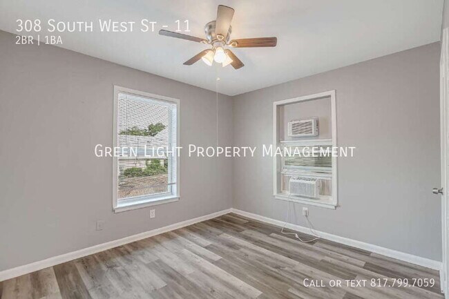 Building Photo - 308 South West St-11