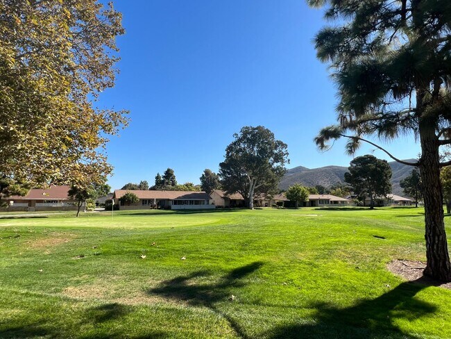 Building Photo - Beautiful Bel-Air floor plan on the Golf C...