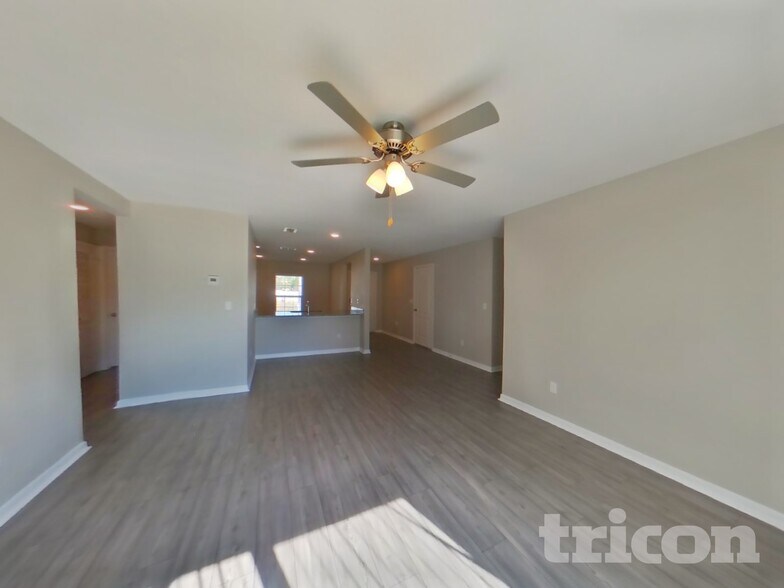 Building Photo - 14 Rivera Ln