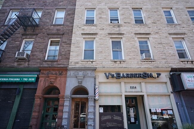 Building Photo - 1114 Washington St