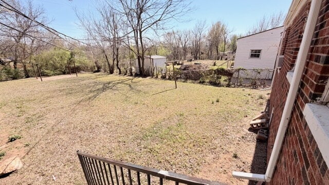 Building Photo - 2-Bed, 1- Bath Brick Home For Rent