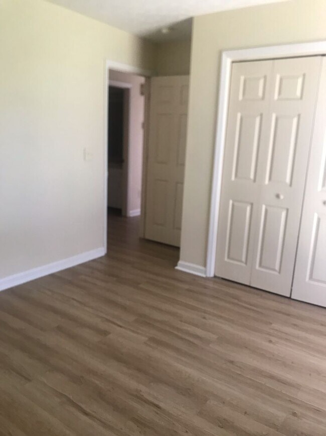 Building Photo - 2109 1st Ave