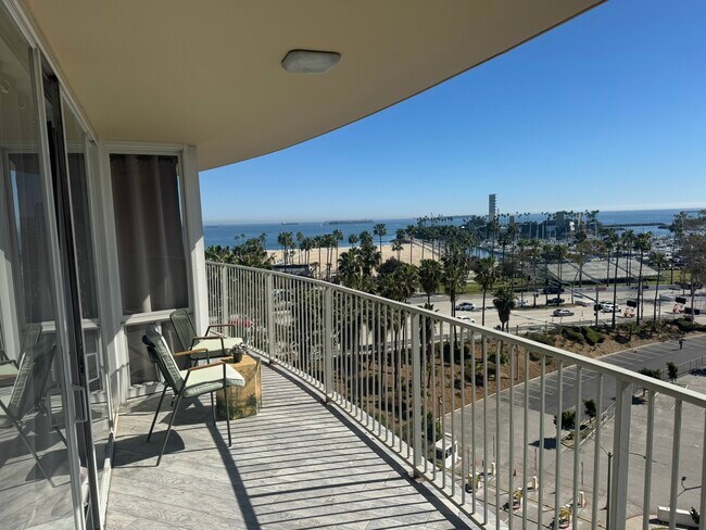 Building Photo - 700 E Ocean Blvd