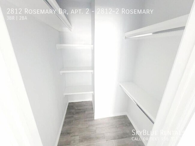 Building Photo - 2812 Rosemary Dr